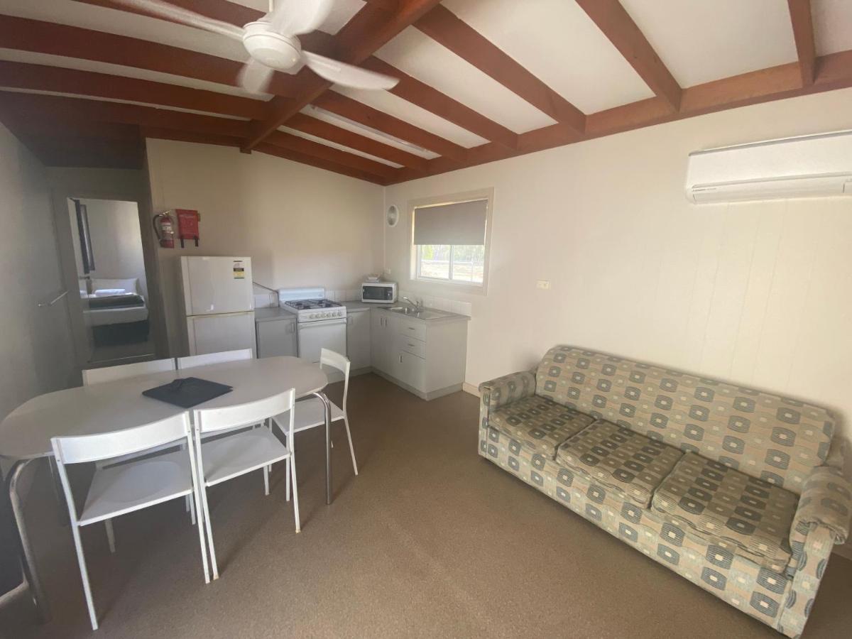 Big4 Moama Holiday Park Bagian luar foto