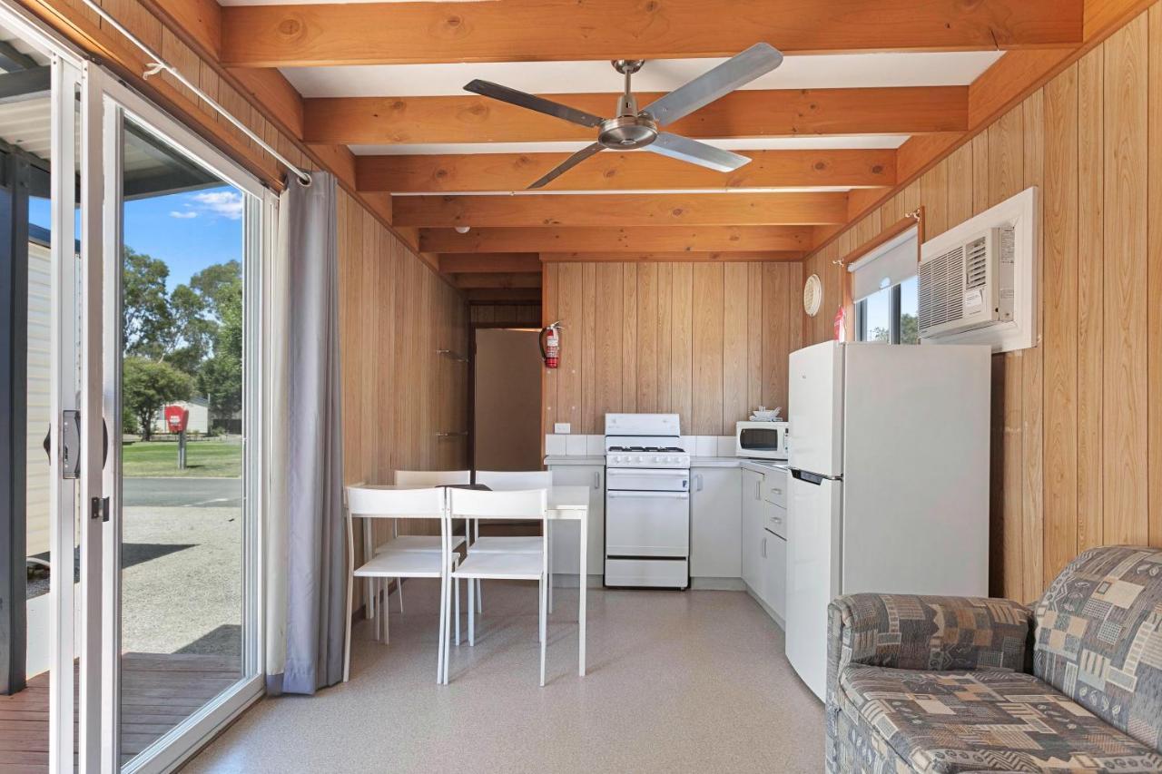 Big4 Moama Holiday Park Bagian luar foto