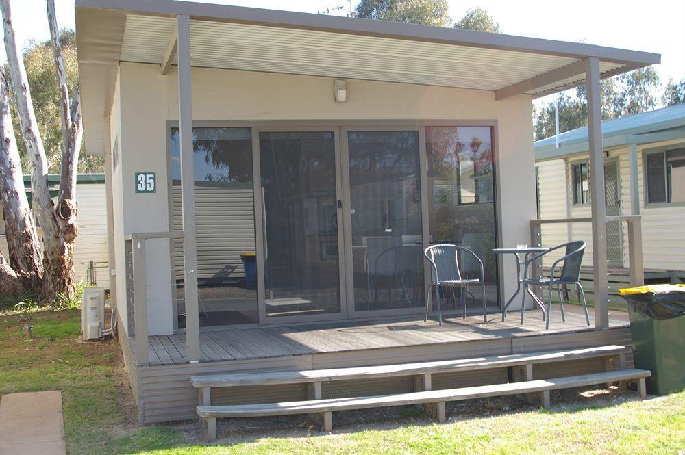 Big4 Moama Holiday Park Bagian luar foto