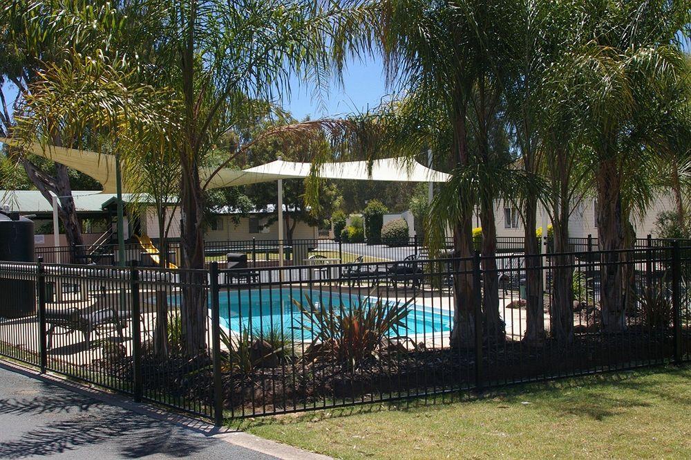 Big4 Moama Holiday Park Bagian luar foto